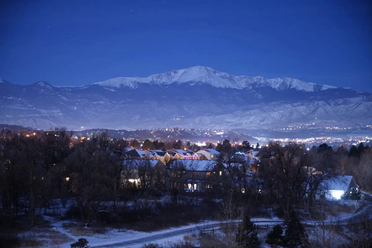 Colorado Springs dating photography