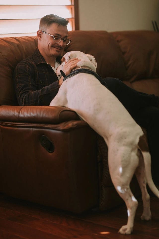 Dating photo with a dog, taken by The Match Artist