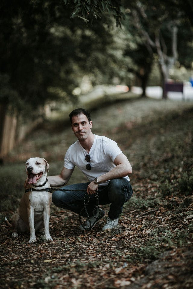 Dating photo with a dog, taken by The Match Artist