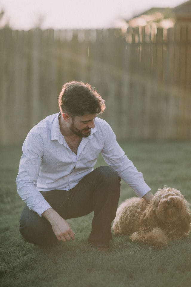 Dating photo with a dog, taken by The Match Artist