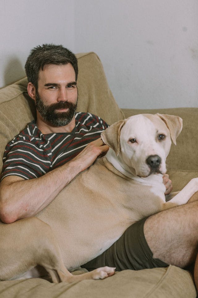 Dating photo with a dog, taken by The Match Artist