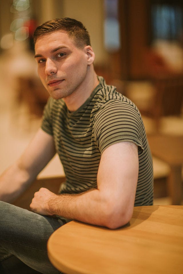 A dating profile photo, taken by The Match Artist