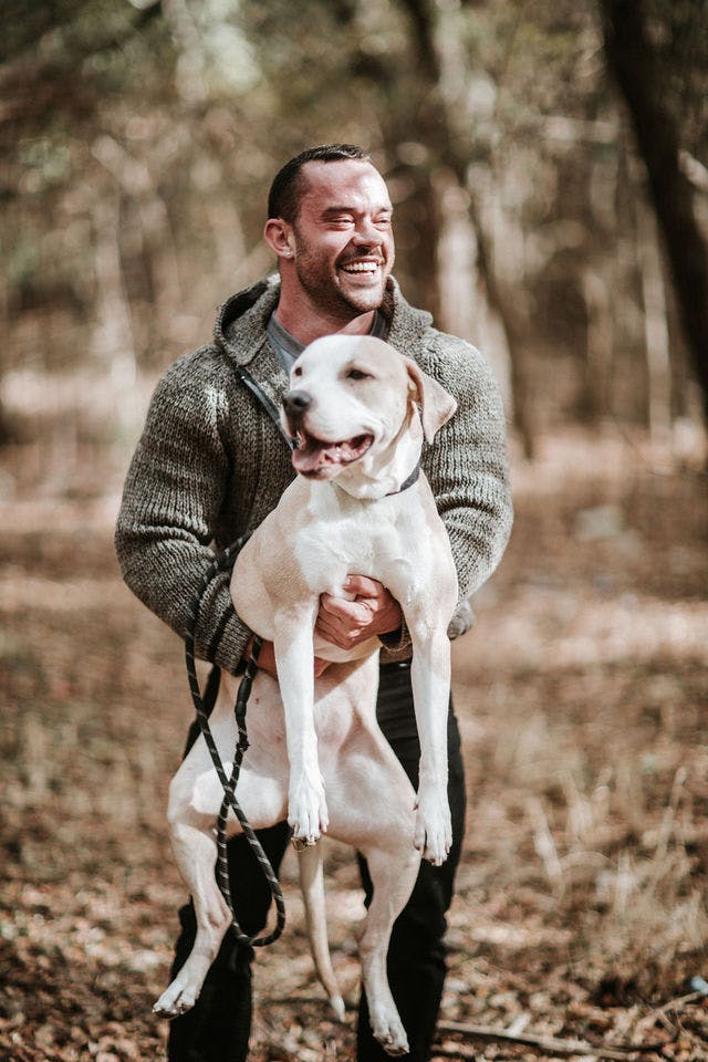 Dating photo with a dog, taken by The Match Artist