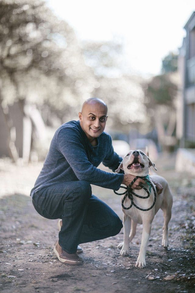 Dating photo with a dog, taken by The Match Artist